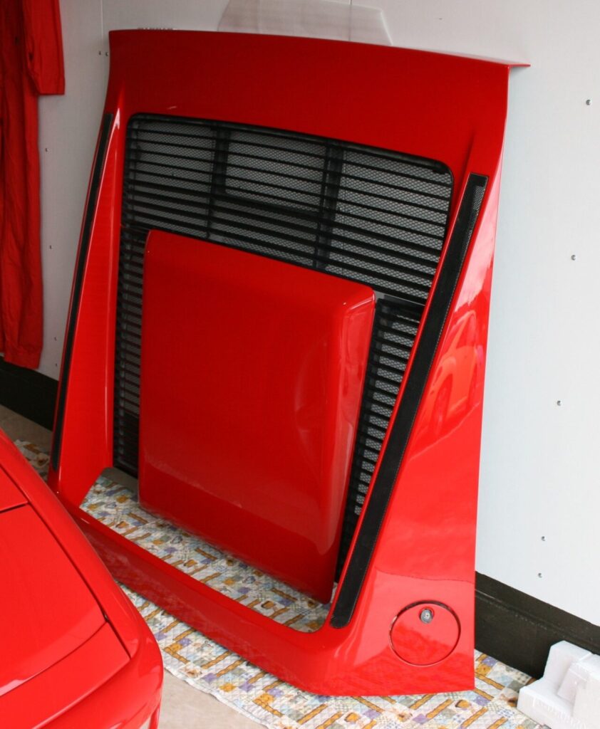 Ferrari フェラーリ　テスタロッサ　エンジンフードランプASSY