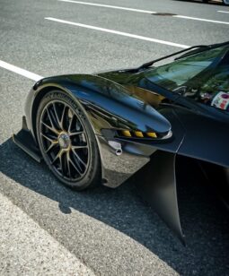 Aston Martin Valkyrie full