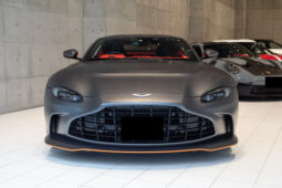 Aston Martin V12 Vantage full