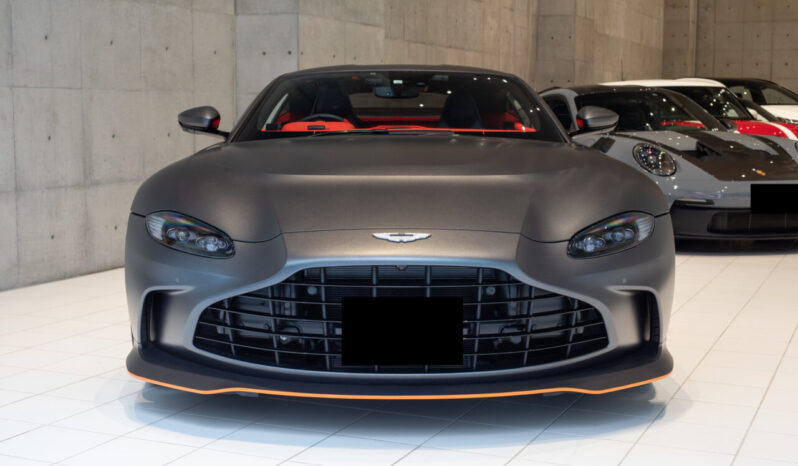 Aston Martin V12 Vantage full