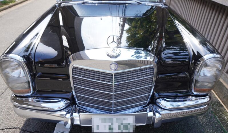 Mercedes-Benz 600 W100 Pullman full