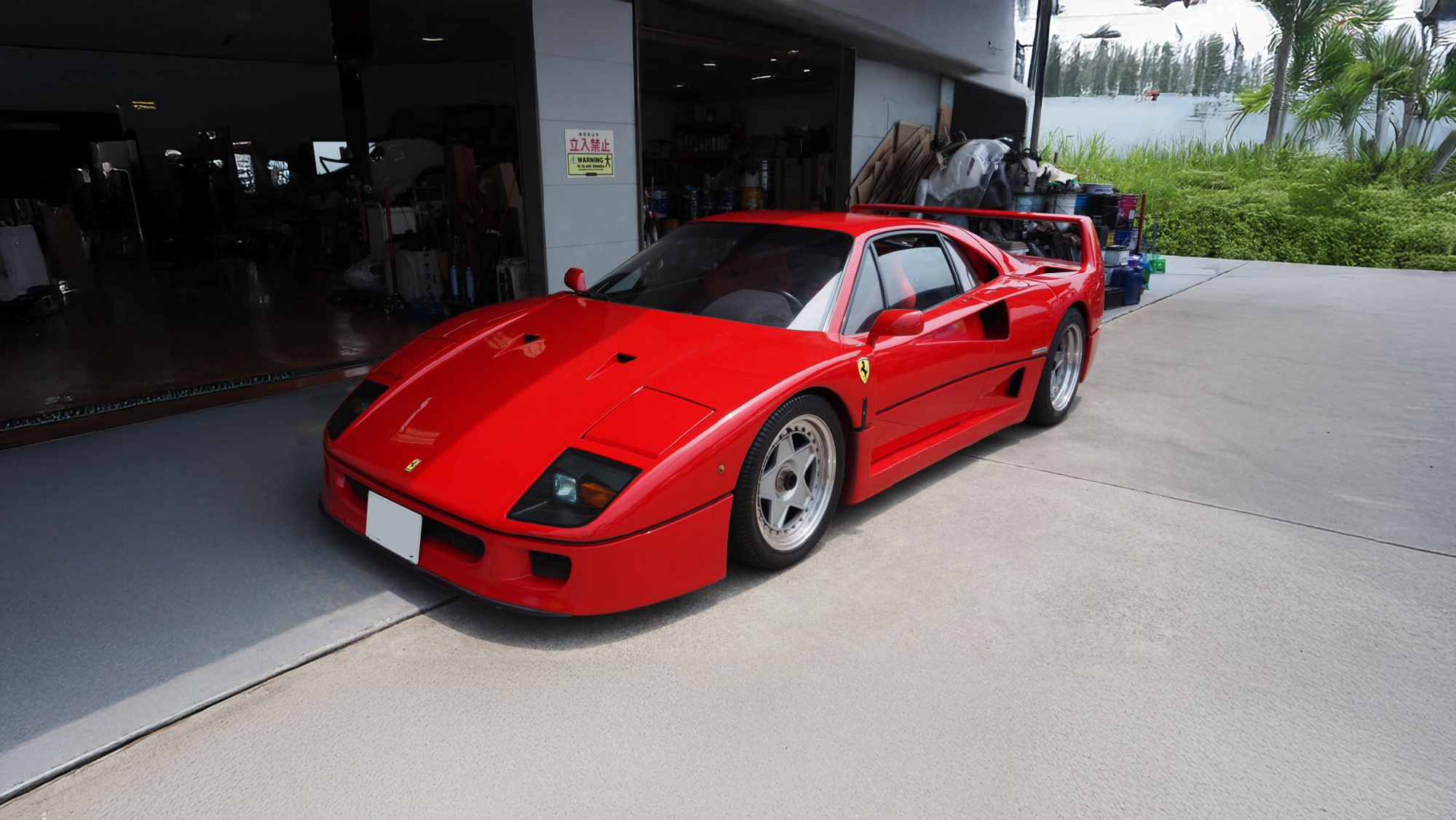 フェラーリ F40 1992 | TPE Ltd.｜スーパーカー・クラシックカー輸出入 