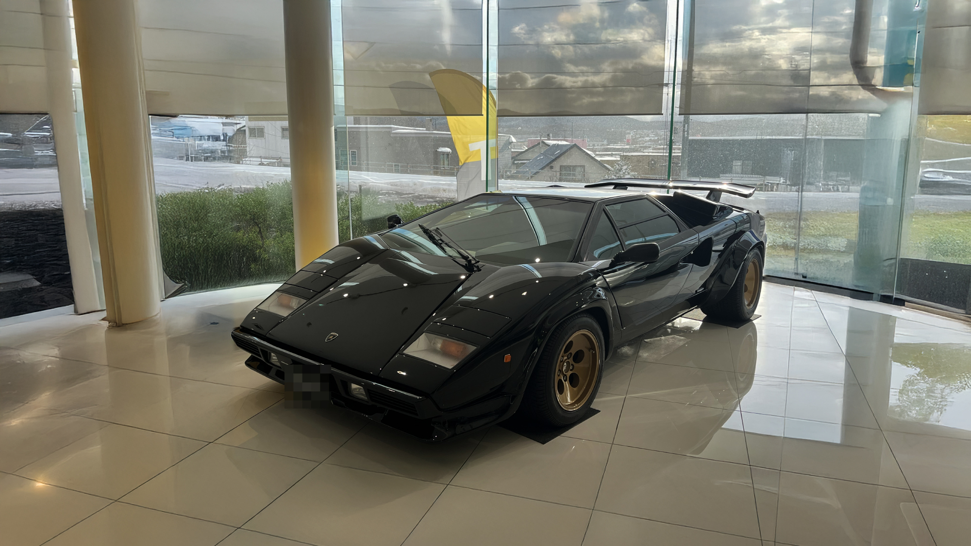 Lamborghini Countach LP5000 QV 1985 | TPE Ltd.｜スーパーカー・クラシックカー輸出入・販売
