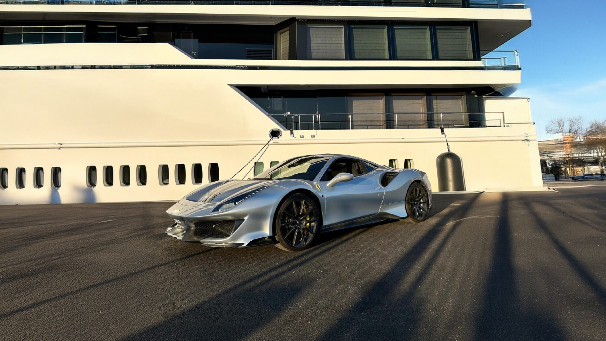 フェラーリ ピスタ 2020 20,000km