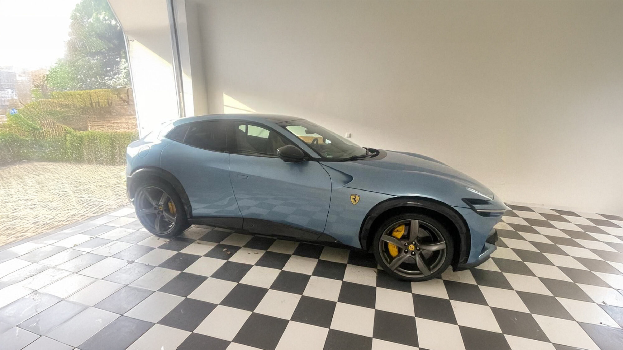 フェラーリ プロサングエ 2024 1,200km