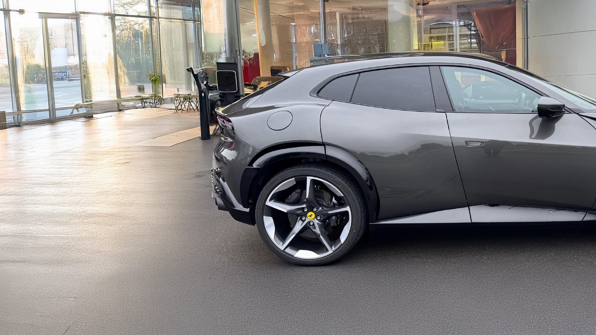 Ferrari Purosangue 2025 dark grey 150km