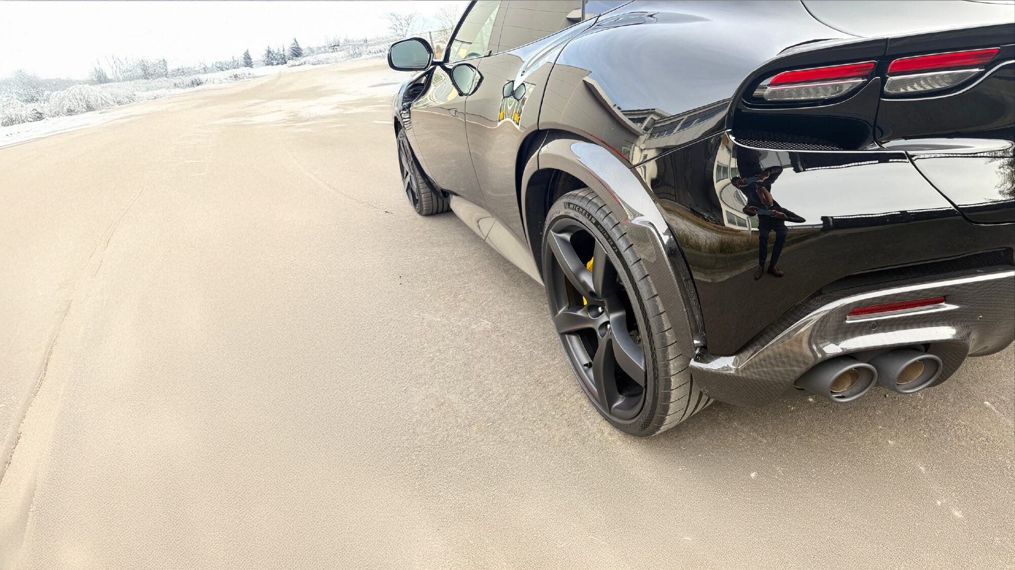 フェラーリ プロサングエ ネロ 3,750km