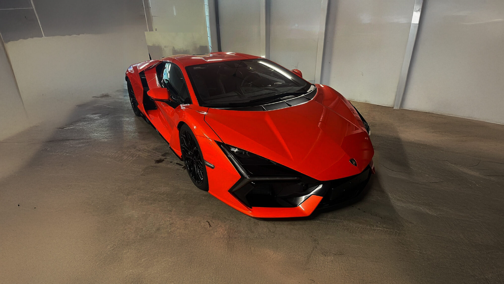 Lamborghini Revuelto 2025