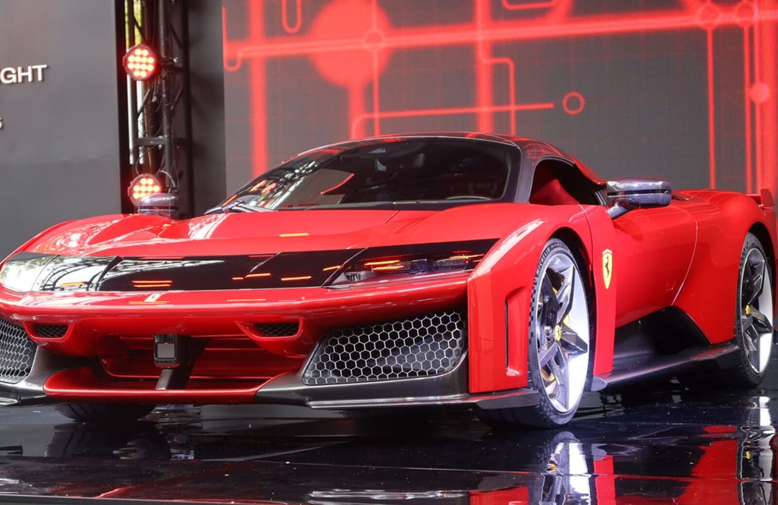 Ferrari F80 – フェラーリが描いた未来の姿。その衝撃が、今ここに