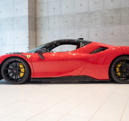 The classic beauty of Rosso Corsa meets the functional aggression of NOVITEC.