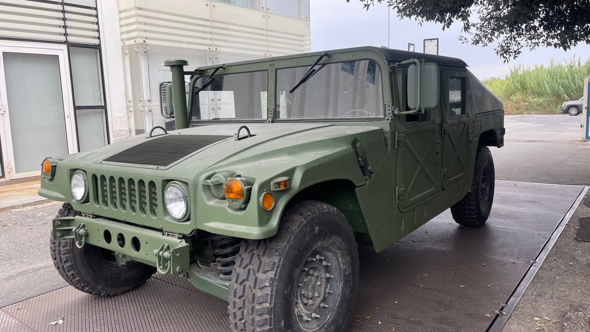 ハンヴィー AM ジェネラル M1025