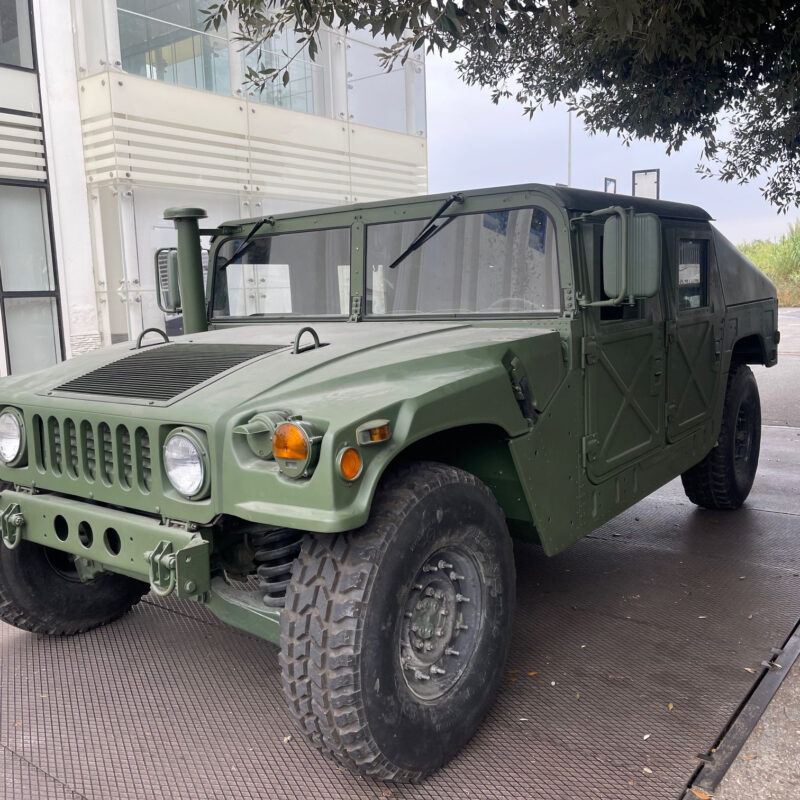 ハンヴィー AM ジェネラル M1025