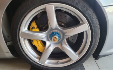 Porsche Carrera GT 2004 18,500km