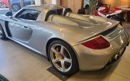 Porsche Carrera GT 2004 18,500km