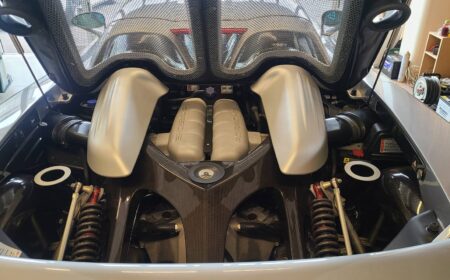 Porsche Carrera GT 2004 18,500km