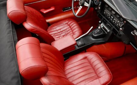 ジャガー E-タイプ V12 ロードスター 1974 29,084km