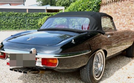 ジャガー E-タイプ V12 ロードスター 1974 29,084km