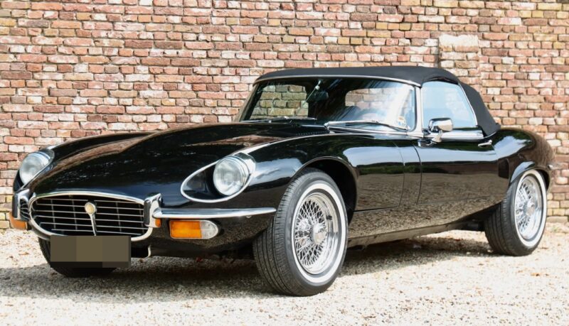 ジャガー E-タイプ V12 ロードスター 1974 29,084km