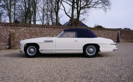 デラヘイ 235 コンバーチブル by アンテム 53,213km 1952