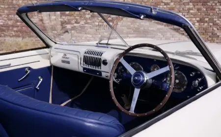 デラヘイ 235 コンバーチブル by アンテム 53,213km 1952