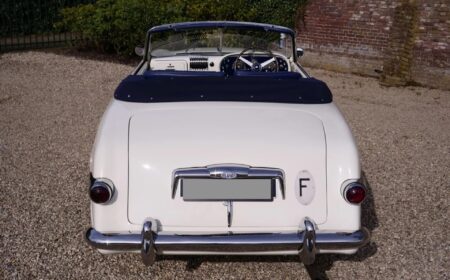 デラヘイ 235 コンバーチブル by アンテム 53,213km 1952