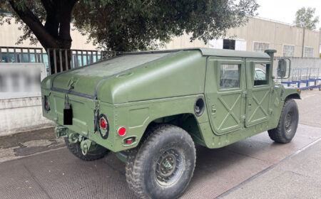 ハンヴィー AM ジェネラル M1025