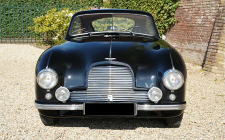 アストン・マーティン DB2 スポーツサルーン 1952 54,000km