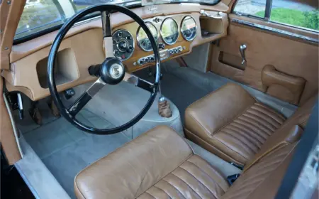 アストン・マーティン DB2 スポーツサルーン 1952 54,000km