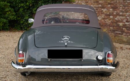 メルセデス･ベンツ 190 SL コンバーチブル 1957 8,175 km