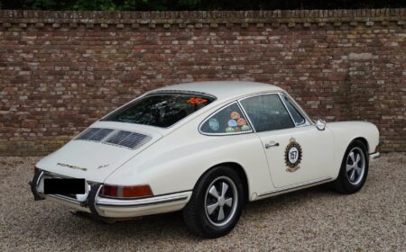 ポルシェ 911 2.0 クーペ「レース/ラリー仕様に改造済み」1965 75,000km