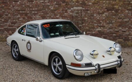 ポルシェ 911 2.0 クーペ「レース/ラリー仕様に改造済み」1965 75,000km