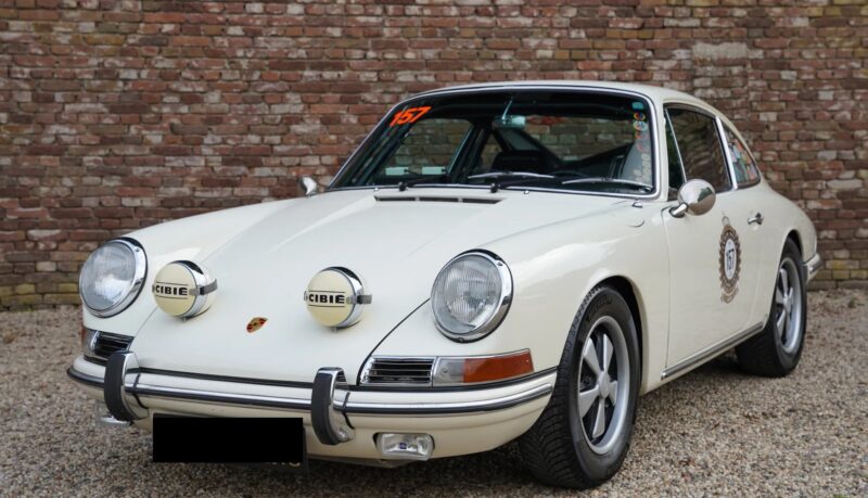 ポルシェ 911 2.0 クーペ「レース/ラリー仕様に改造済み」1965 75,000km