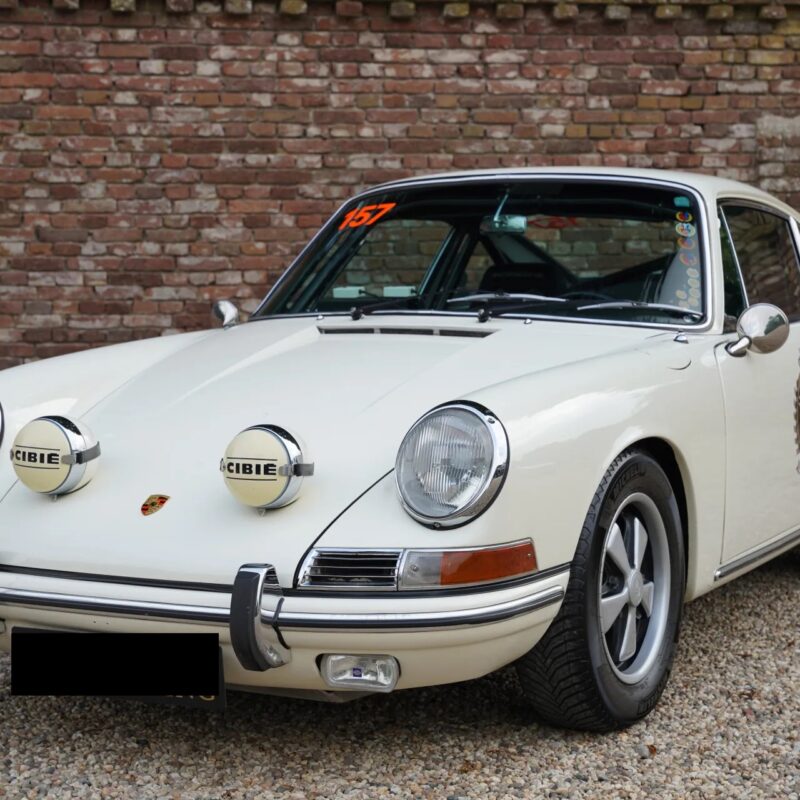 ポルシェ 911 2.0 クーペ「レース/ラリー仕様に改造済み」1965 75,000km
