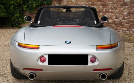 BMW Z8 ロードスター「ワンオーナー」2000 90,486km