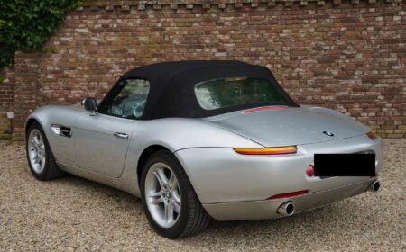 BMW Z8 ロードスター「ワンオーナー」2000 90,486km