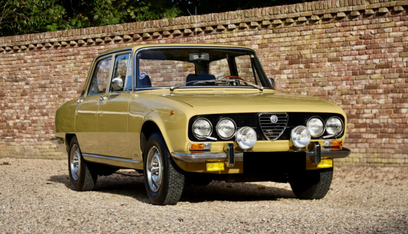 アルファロメオ 2000 ベルリーナ 1974 54,995km