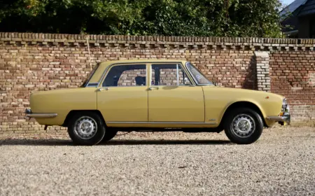 アルファロメオ 2000 ベルリーナ 1974 54,995km