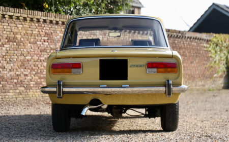 アルファロメオ 2000 ベルリーナ 1974 54,995km