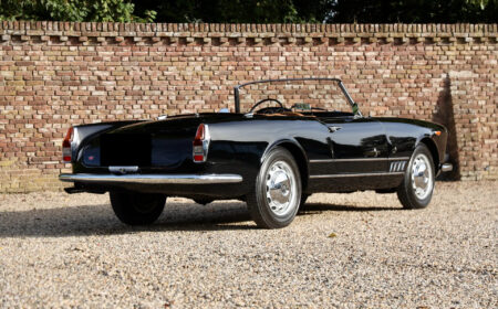 アルファロメオ 2000 ツーリング スパイダー 1961 126,074km