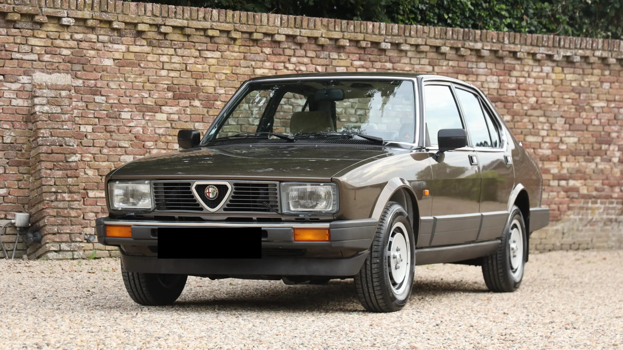 アルファロメオ アルフェッタ 2.0 1984 51,817km