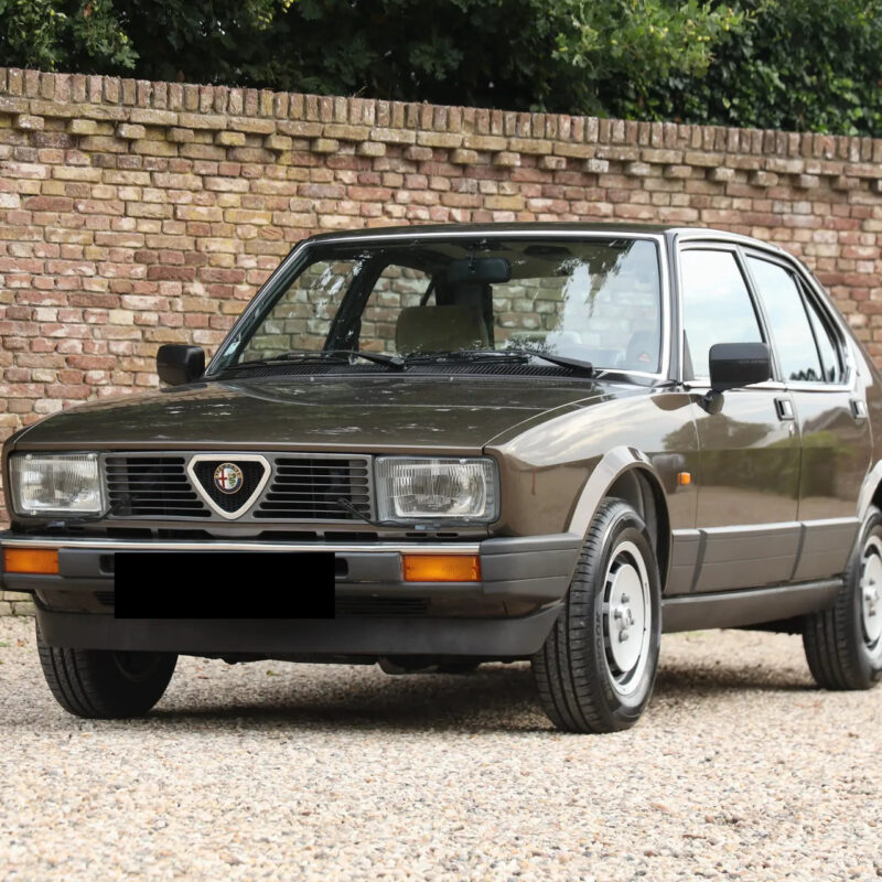 アルファロメオ アルフェッタ 2.0 1984 51,817km