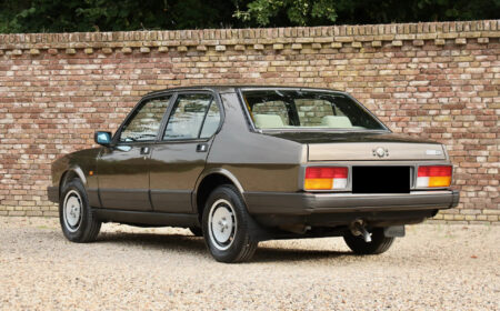 アルファロメオ アルフェッタ 2.0 1984 51,817km