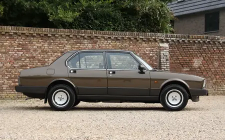 アルファロメオ アルフェッタ 2.0 1984 51,817km