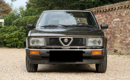 アルファロメオ アルフェッタ 2.0 1984 51,817km