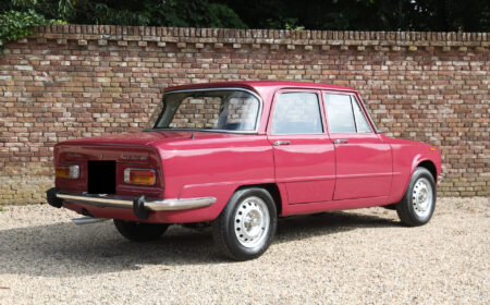 アルファロメオ ジュリア 1300 ヌオーヴァ スーパー 1975 11,933km