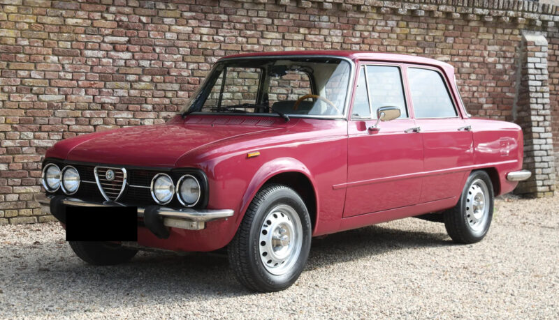 アルファロメオ ジュリア 1300 ヌオーヴァ スーパー 1975 11,933km