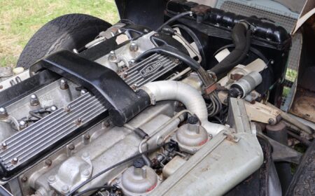 Jaguar E-Type Series 2 FHC 1969