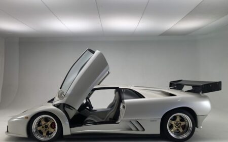 Lamborghini Diablo VT 1993 23,000km