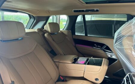 レンジローバー P530 LWB オートバイオグラフィー 新車 2025