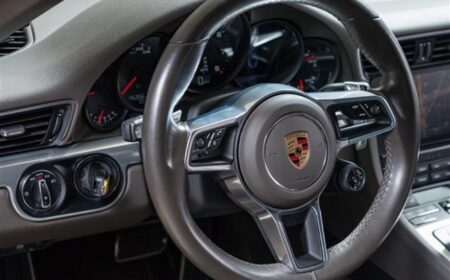 Porsche 911 Carrera 2016 46,000km